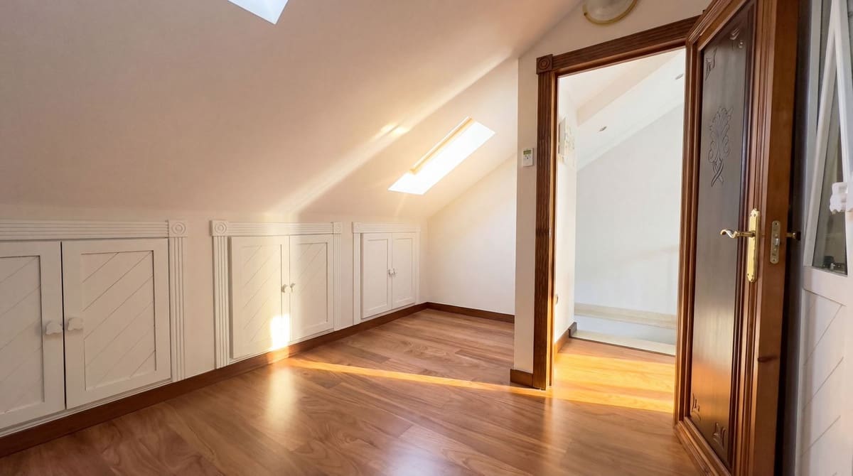 4 soveværelse Lejlighed til salg i Ronda med garage - € 370.000 (Ref: 9742995)