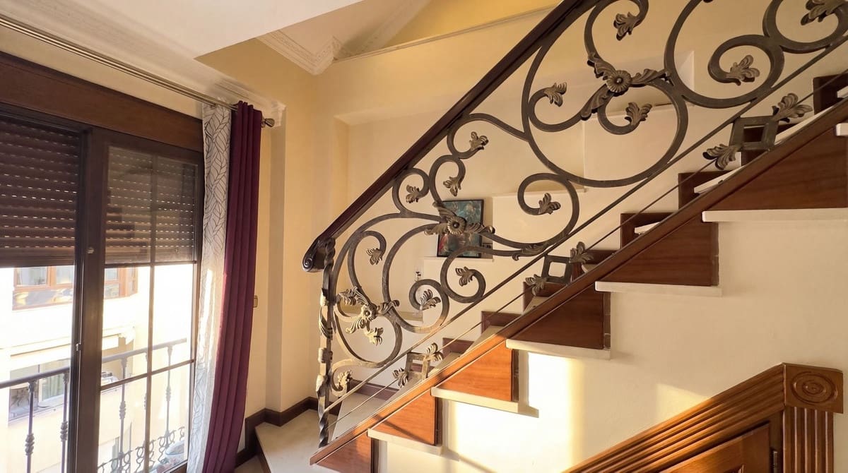 4 soveværelse Lejlighed til salg i Ronda med garage - € 370.000 (Ref: 9742995)