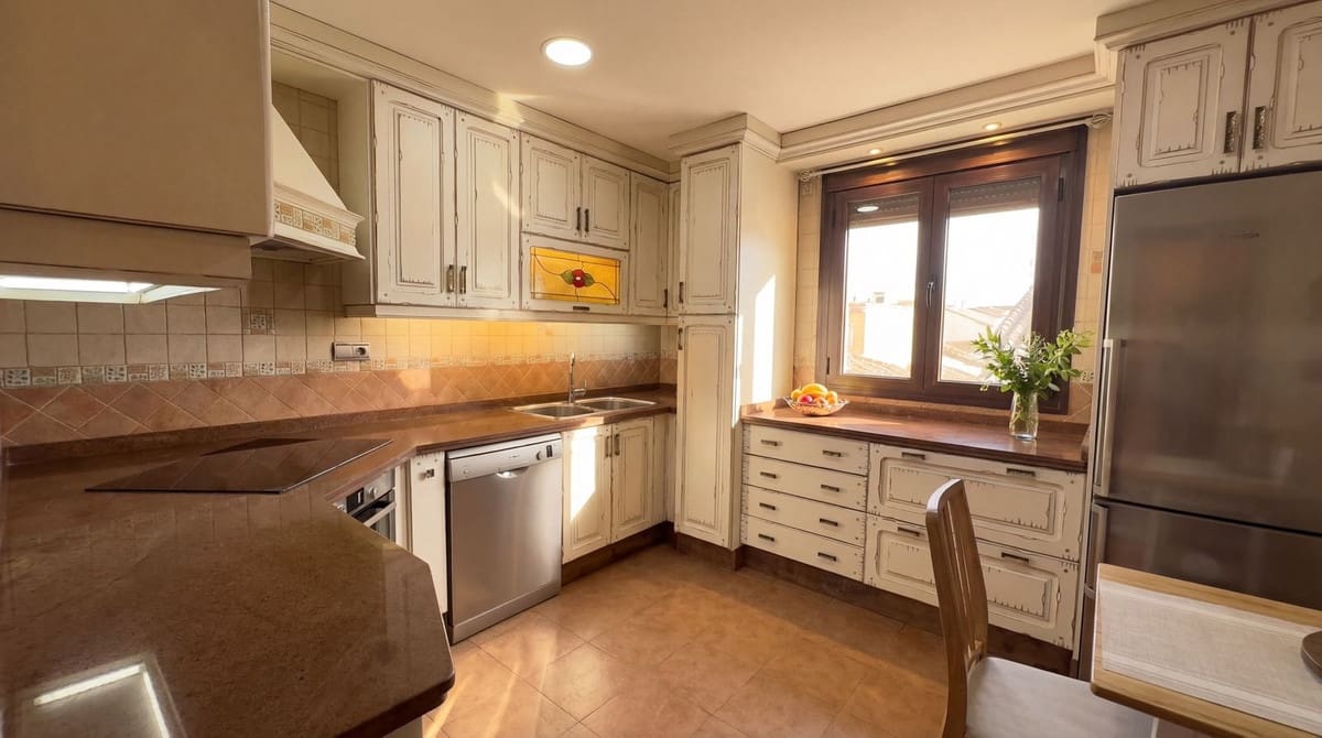 4 soveværelse Lejlighed til salg i Ronda med garage - € 370.000 (Ref: 9742995)