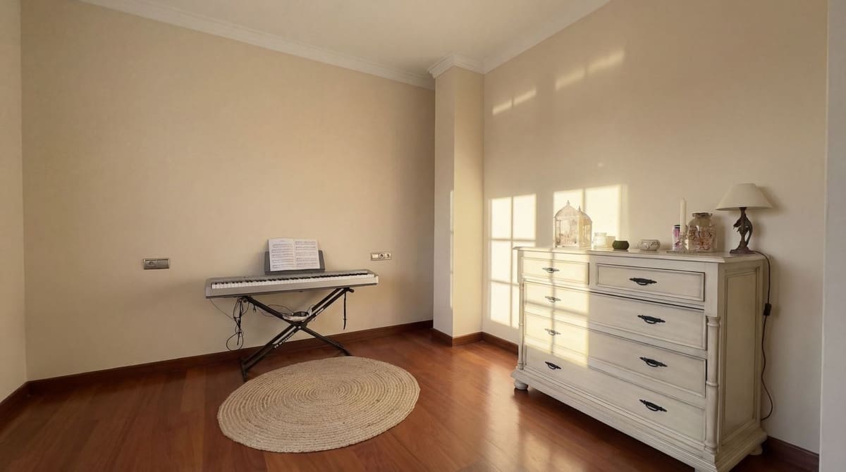 4 soveværelse Lejlighed til salg i Ronda med garage - € 370.000 (Ref: 9742995)