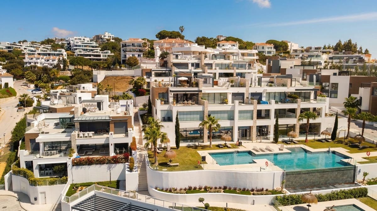 3 soveværelse Lejlighed til salg i Cabopino med swimmingpool garage - € 1.350.000 (Ref: 9753682)