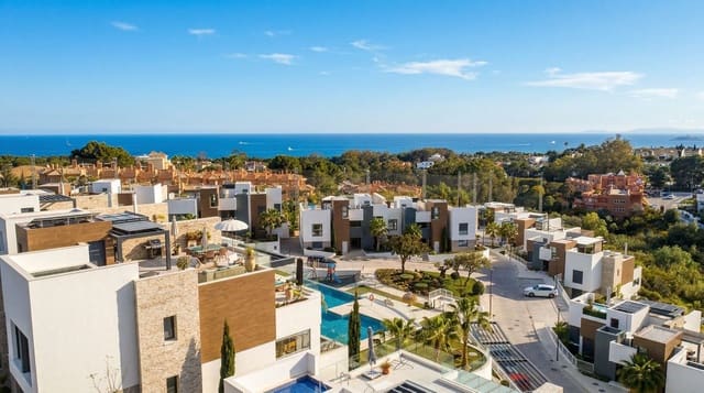 3 soveværelse Lejlighed til salg i Cabopino, Marbella med swimmingpool garage - € 1.350.000 (Ref: 9753682)