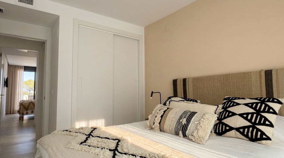 3 bedroom Apartment for sale in Cabopino with pool garage - € 1,350,000 (Ref: 9753682)