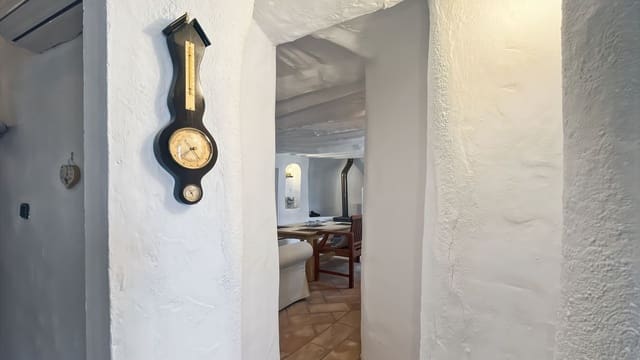 Casa de 3 habitaciones en Villanueva del Rosario en venta - 198.500 € (Ref: 9785034)