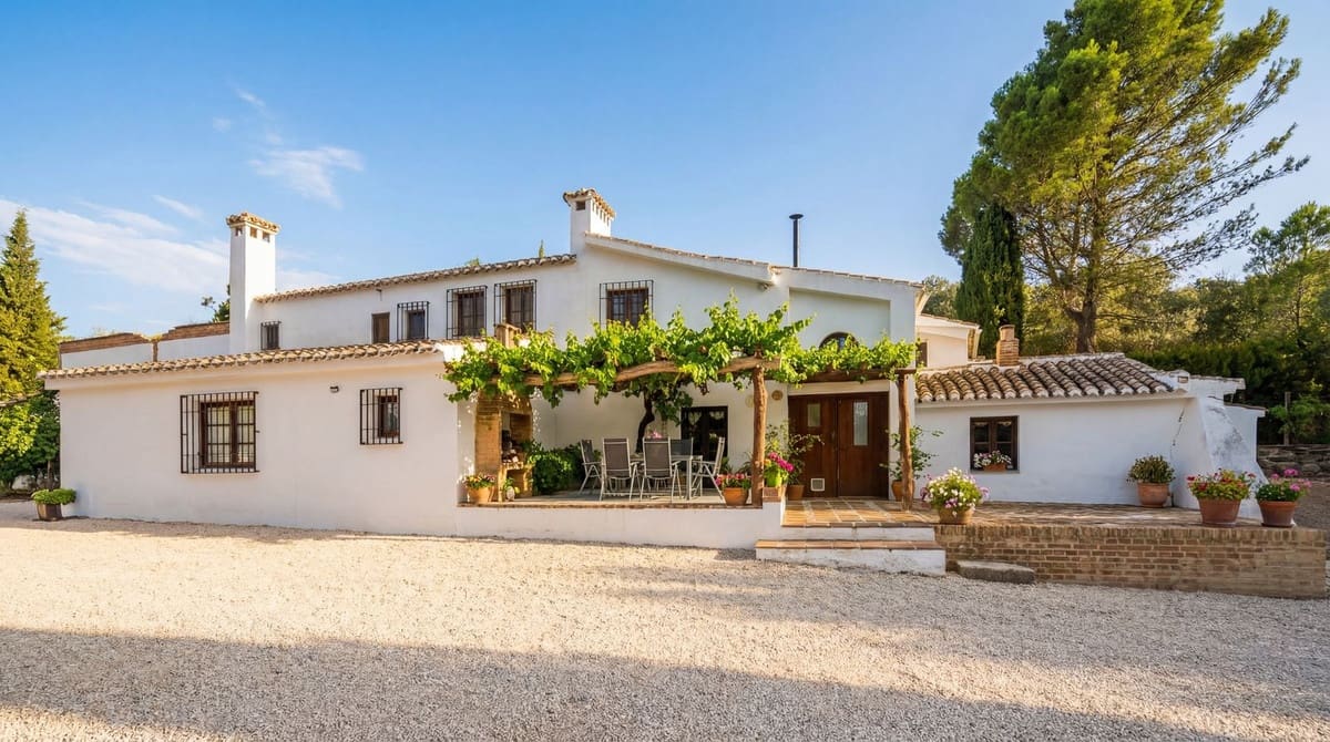 6 bedroom Finca/Country House for sale in Villanueva del Rosario with pool garage - € 645,000 (Ref: 9785035)