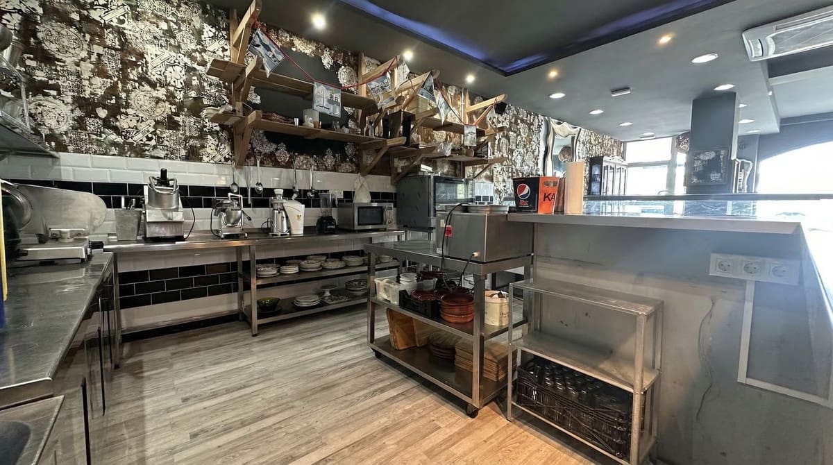 Restaurant/Bar til salg i Coin - € 69.500 (Ref: 9793692)