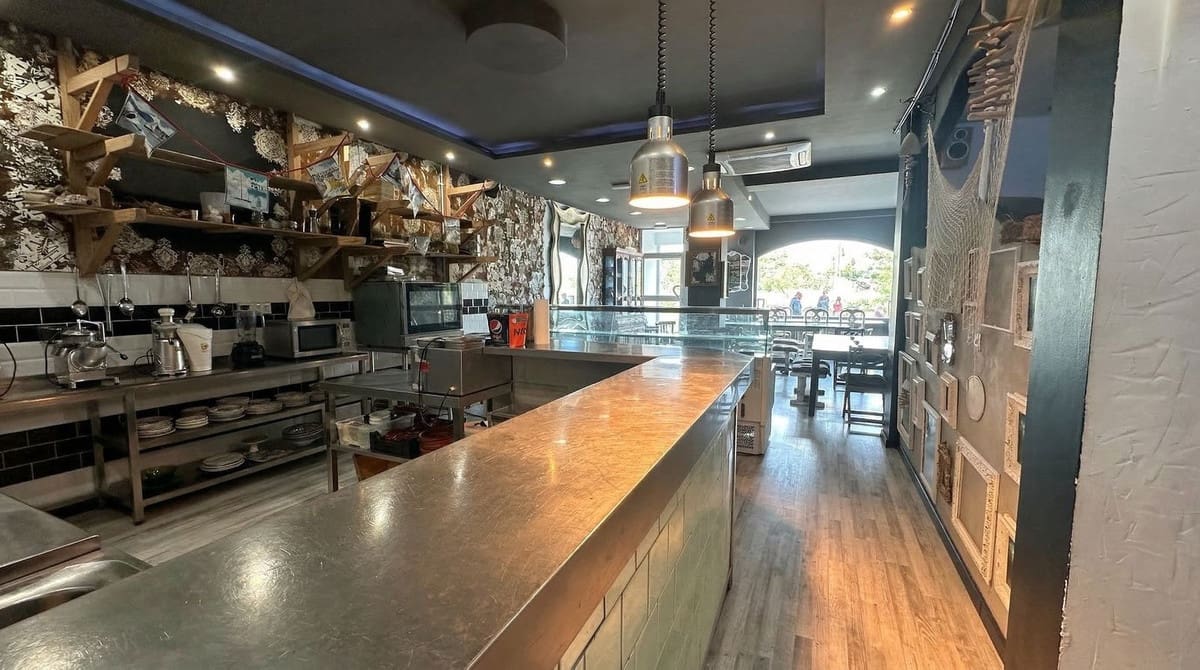 Bar/Restaurant zu vermieten in Coin mit Garage - 500 € (Ref: 9793693)