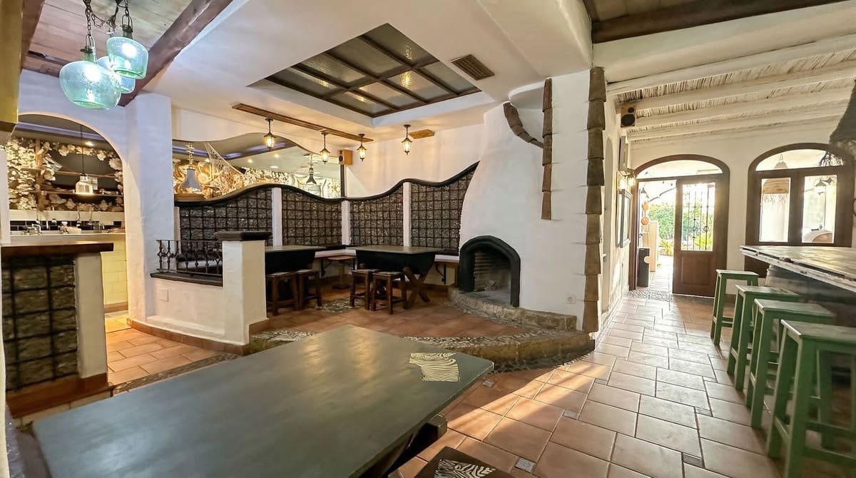 Bar/Restaurant zu vermieten in Coin mit Garage - 500 € (Ref: 9793693)