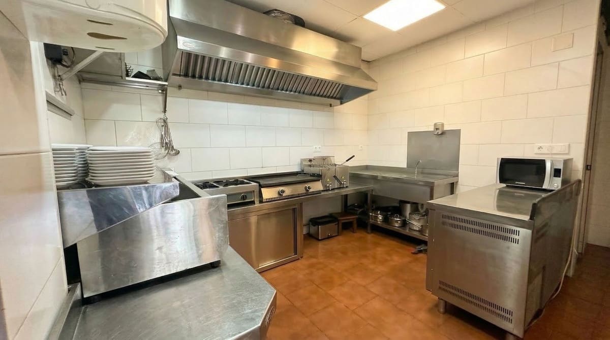 Bar/Restaurant zu vermieten in Coin mit Garage - 500 € (Ref: 9793693)