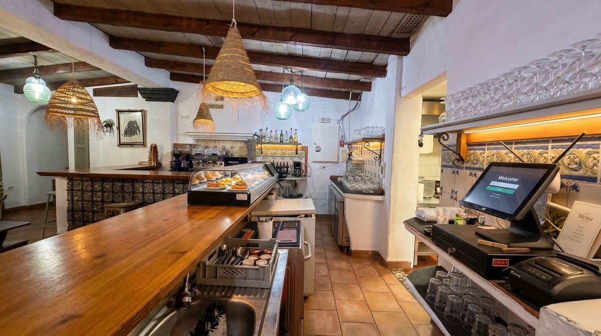 Bar/Restaurant zu vermieten in Coin mit Garage - 500 € (Ref: 9793693)
