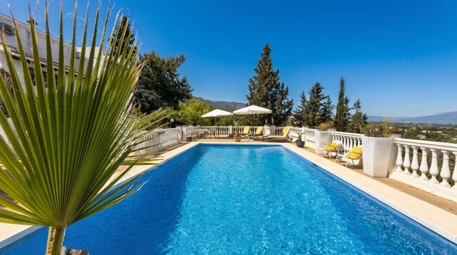 5 sypialnia Willa na sprzedaż w Alhaurín de la Torre z basenem - 645 000 € (Ref: 9793694)