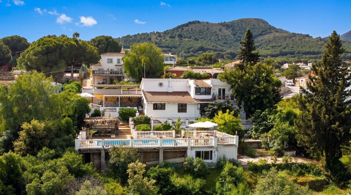 5 sypialnia Willa na sprzedaż w Alhaurin de la Torre z basenem - 645 000 € (Ref: 9793694)