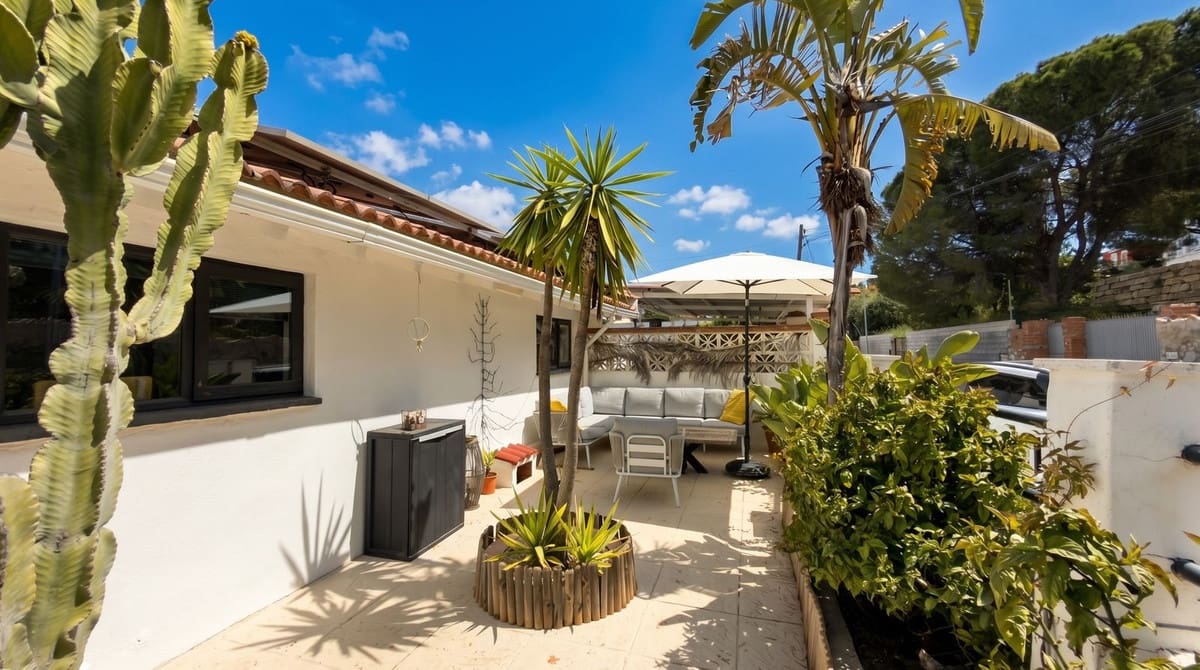 5 sypialnia Willa na sprzedaż w Alhaurin de la Torre z basenem - 645 000 € (Ref: 9793694)