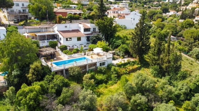 5 sypialnia Willa na sprzedaż w Alhaurín de la Torre z basenem - 645 000 € (Ref: 9793694)