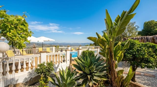 5 sypialnia Willa na sprzedaż w Alhaurín de la Torre z basenem - 645 000 € (Ref: 9793694)