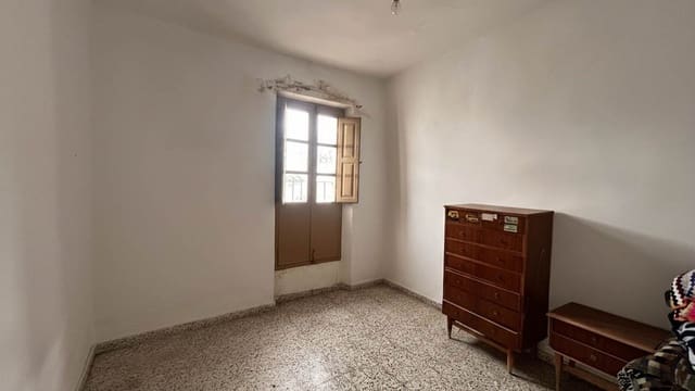 4 slaapkamer Huis te koop in Colmenar - € 125.000 (Ref: 9814766)