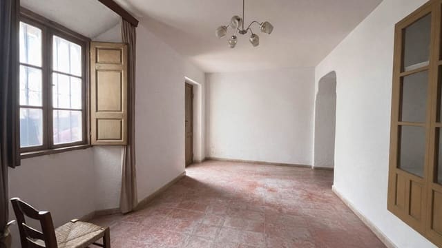 4 slaapkamer Huis te koop in Colmenar - € 125.000 (Ref: 9814766)