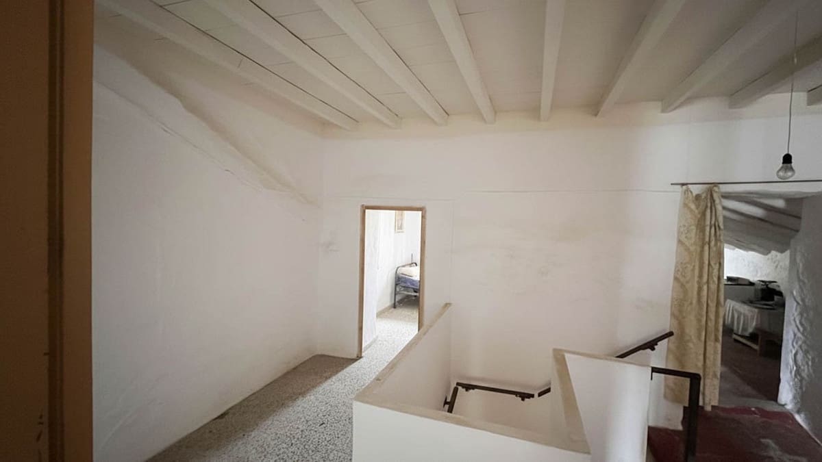 4 slaapkamer Huis te koop in Colmenar - € 125.000 (Ref: 9814766)