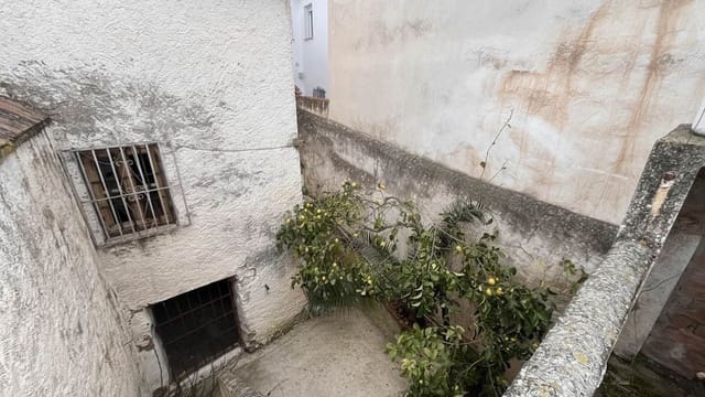 4 slaapkamer Huis te koop in Colmenar - € 125.000 (Ref: 9814766)