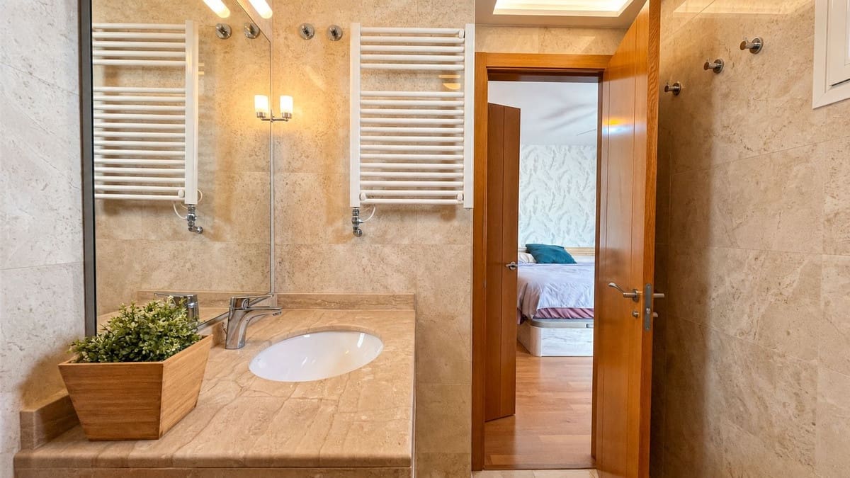 Casa de 3 habitaciones en Málaga ciudad en venta con piscina garaje - 890.000 € (Ref: 9823935)