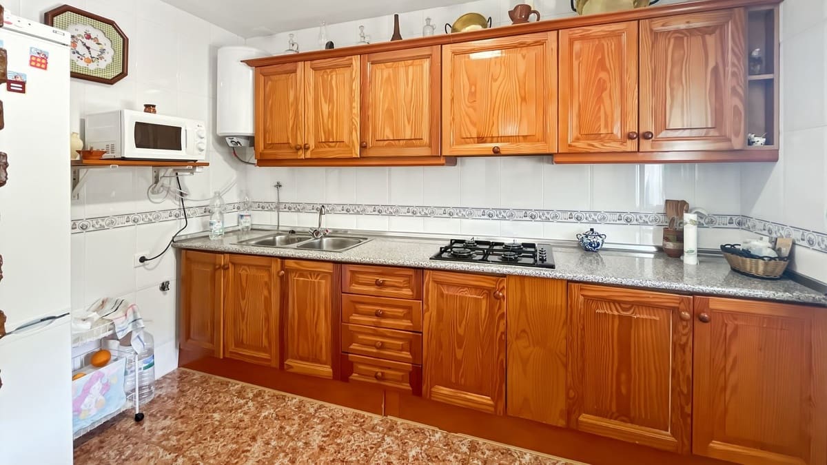 4 soveværelse Finca/Landehus til salg i Comares med swimmingpool garage - € 295.000 (Ref: 9824083)