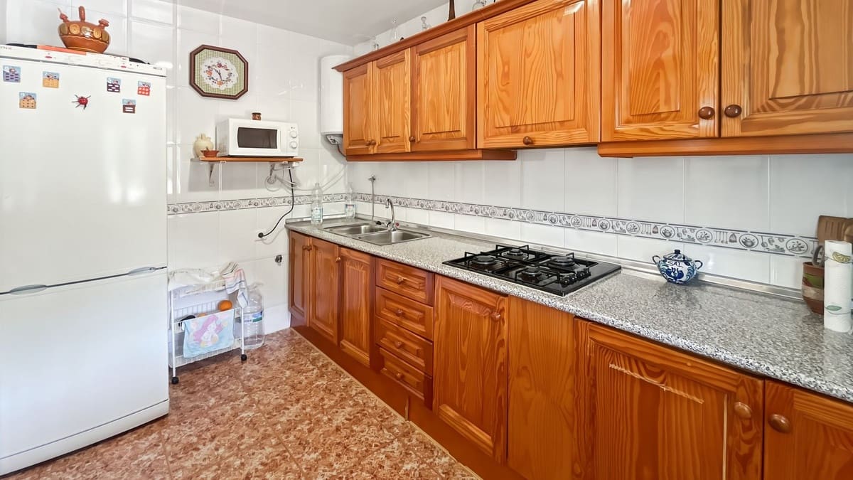 4 soveværelse Finca/Landehus til salg i Comares med swimmingpool garage - € 295.000 (Ref: 9824083)