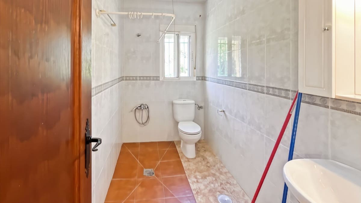 4 soveværelse Finca/Landehus til salg i Comares med swimmingpool garage - € 295.000 (Ref: 9824083)
