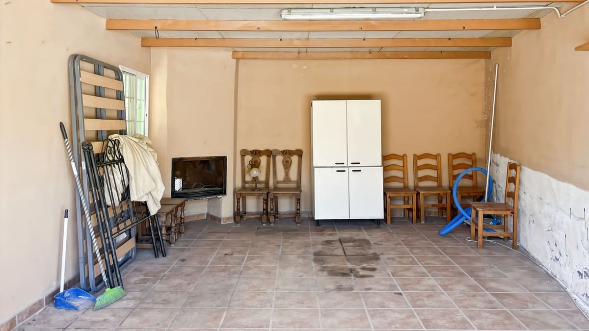 4 soveværelse Finca/Landehus til salg i Comares med swimmingpool garage - € 295.000 (Ref: 9824083)