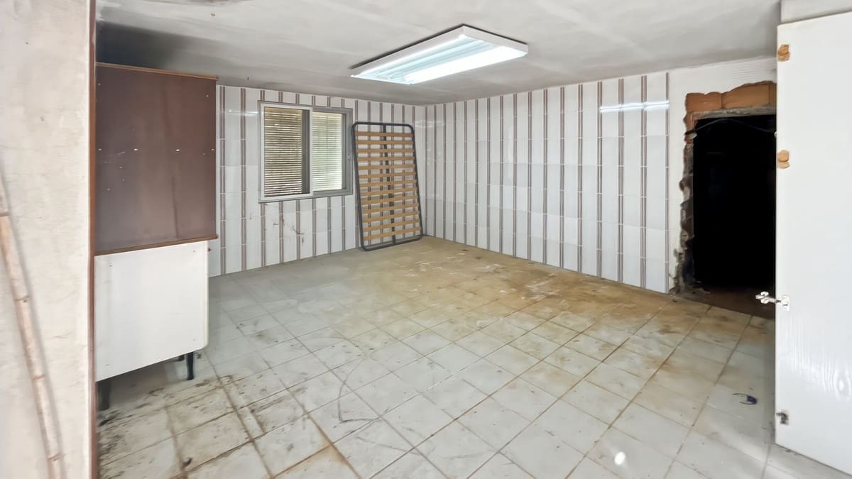 4 soveværelse Finca/Landehus til salg i Comares med swimmingpool garage - € 295.000 (Ref: 9824083)