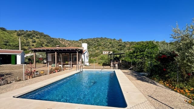 4 soveværelse Finca/Landehus til salg i Comares med swimmingpool garage - € 295.000 (Ref: 9824083)