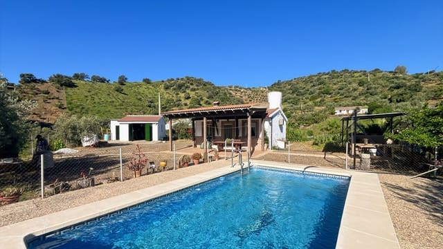 4 soveværelse Finca/Landehus til salg i Comares med swimmingpool garage - € 295.000 (Ref: 9824083)