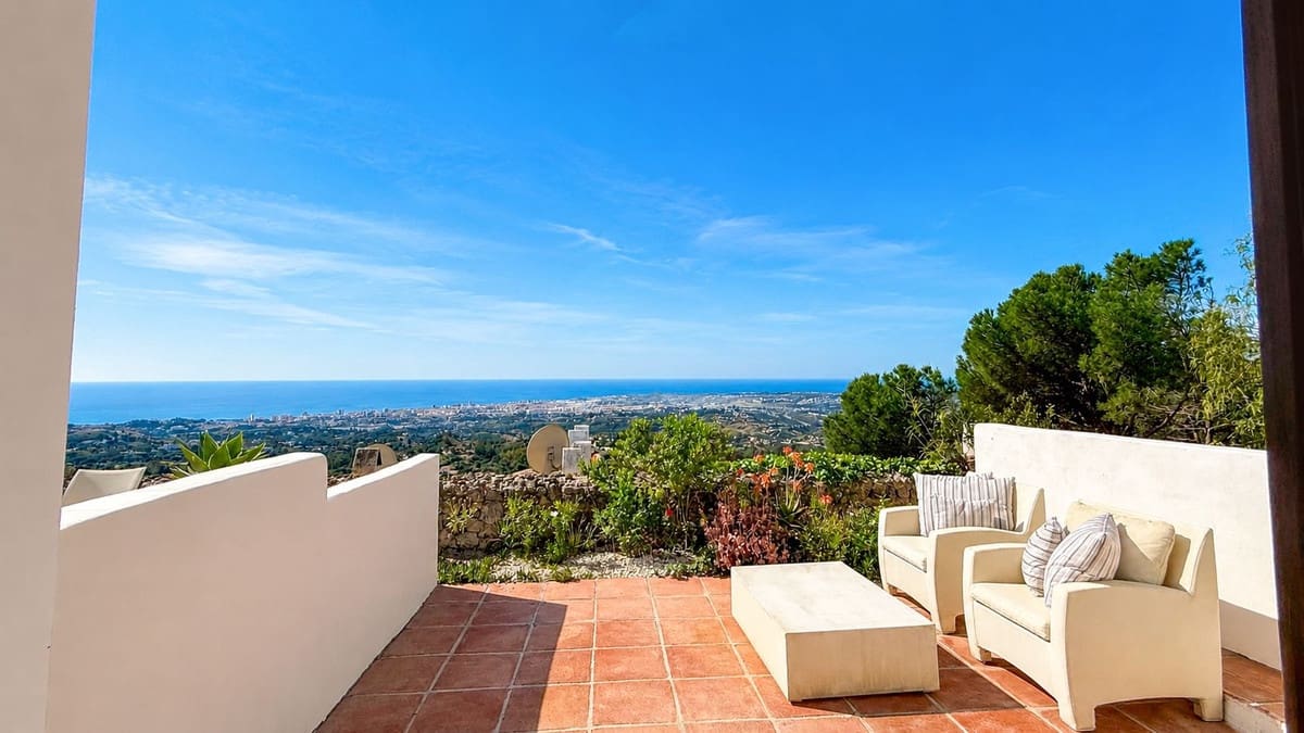 2 makuuhuone Omakotitalo myytävänä paikassa Mijas mukana uima-altaan - 375 000 € (Ref: 9824742)
