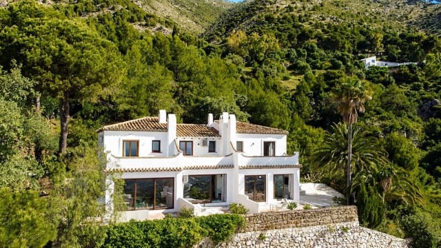 2 sovrum Hus till salu i Mijas med pool - 339 000 € (Ref: 9824742)