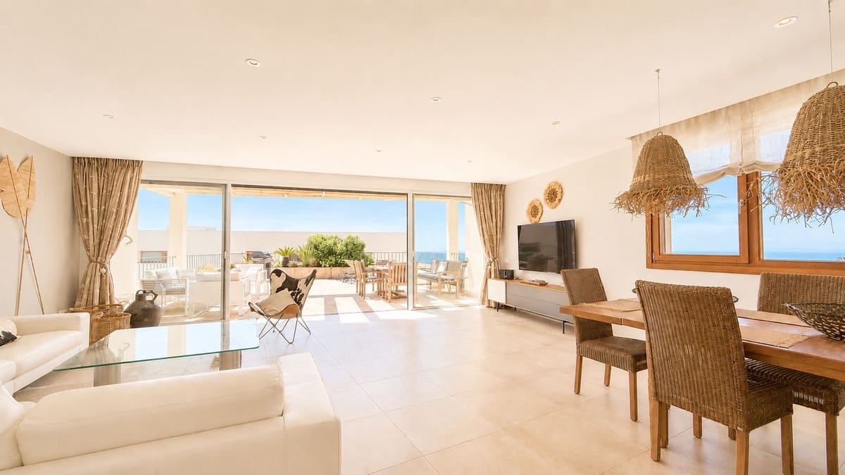 3 chambre Penthouse à vendre à Los Monteros avec piscine garage - 789 000 € (Ref: 9827963)