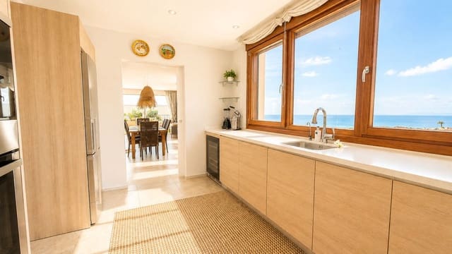 3 chambre Penthouse à vendre à Los Monteros, Marbella avec piscine garage - 789 000 € (Ref: 9827963)