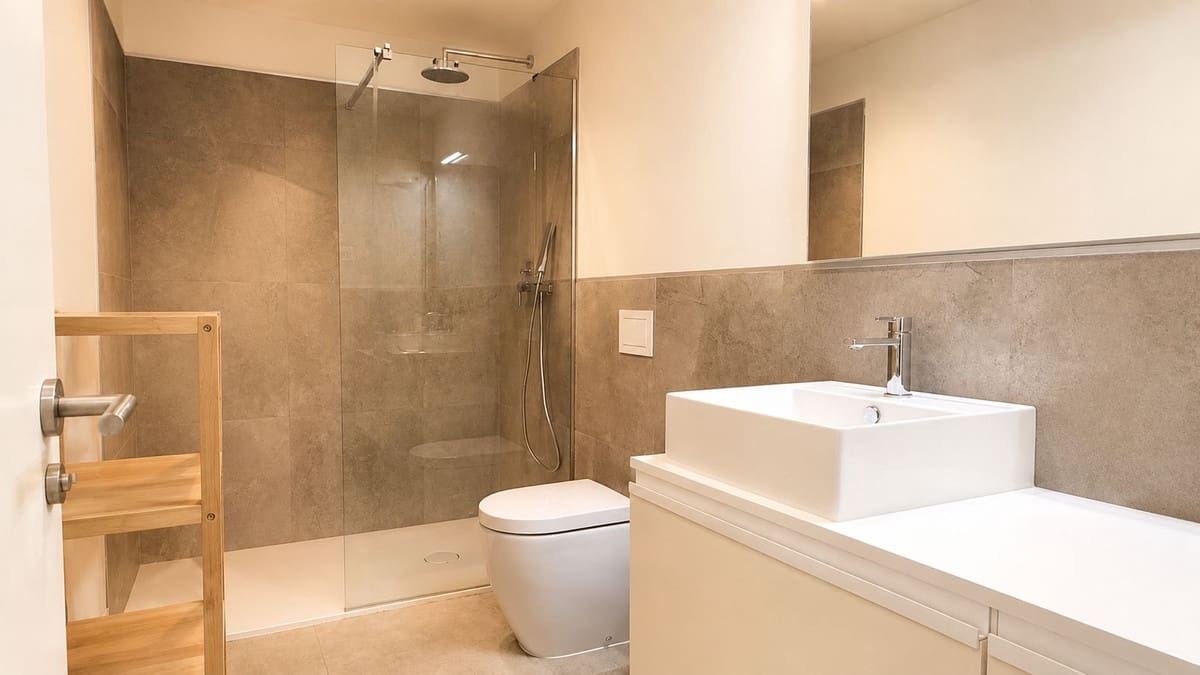 4 sypialnia Dom na sprzedaż w La Cala de Mijas z basenem garażem - 999 000 € (Ref: 9832058)
