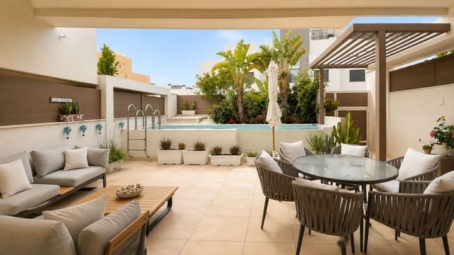4 sypialnia Dom na sprzedaż w La Cala de Mijas, Mijas z basenem garażem - 999 000 € (Ref: 9832058)