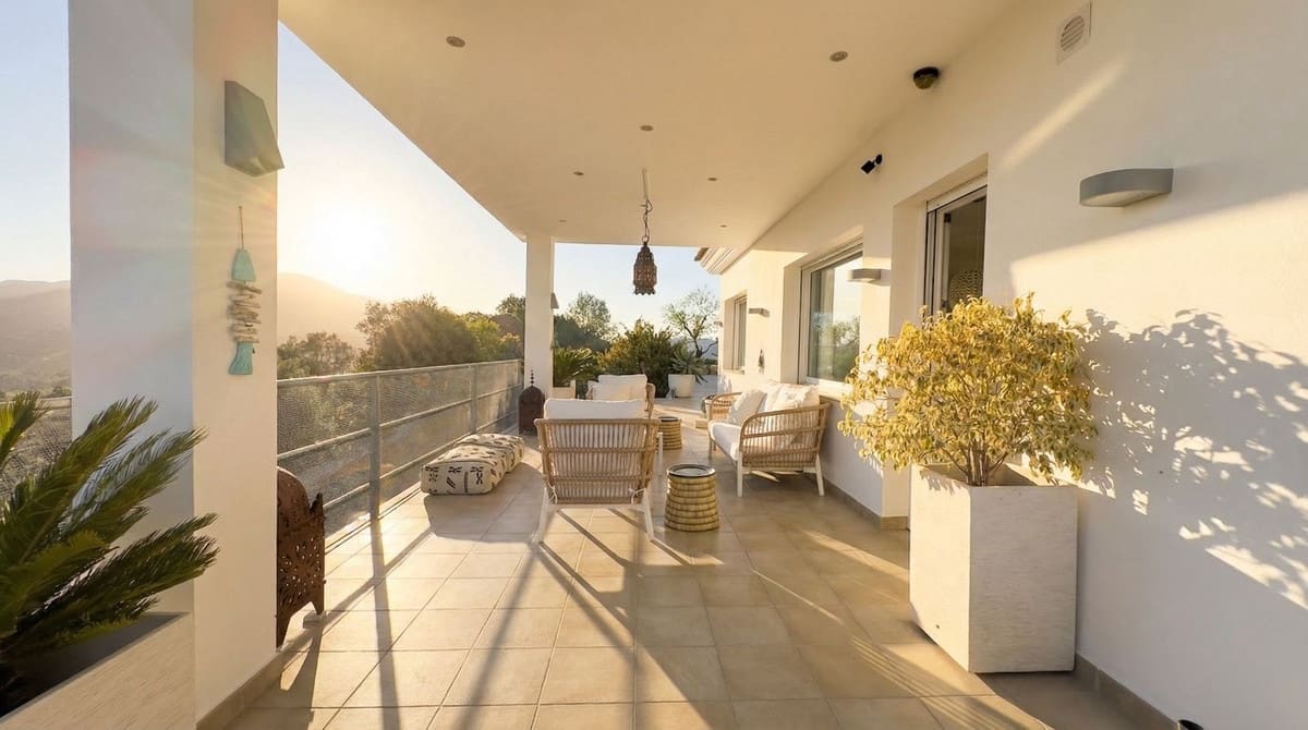 4 chambre Villa/Maison à vendre à Guaro avec piscine garage - 925 000 € (Ref: 9844423)