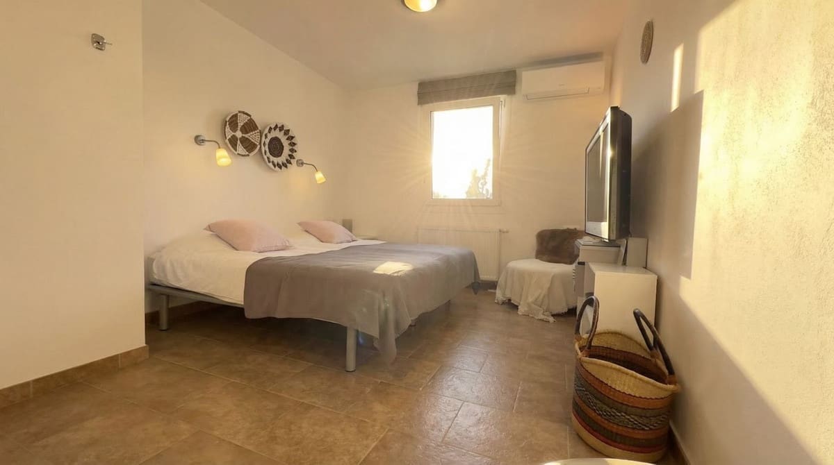 4 chambre Villa/Maison à vendre à Guaro avec piscine garage - 925 000 € (Ref: 9844423)