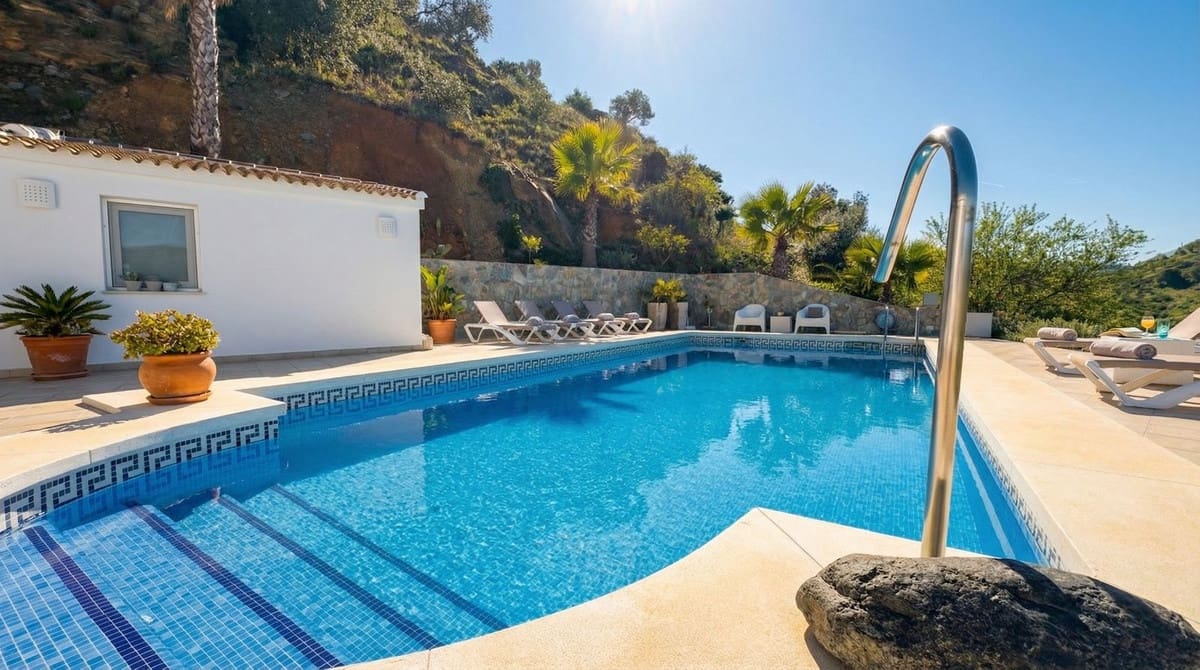 4 chambre Villa/Maison à vendre à Guaro avec piscine garage - 925 000 € (Ref: 9844423)