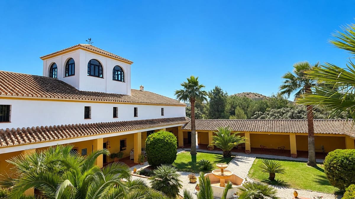 13 bedroom Finca/Country House for sale in Almogia with pool garage - € 2,200,000 (Ref: 9882644)