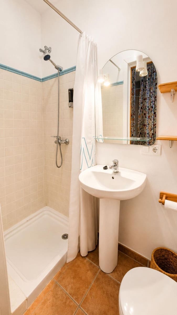 6 chambre Maison de Ville à vendre à Tolox - 260 000 € (Ref: 9883609)