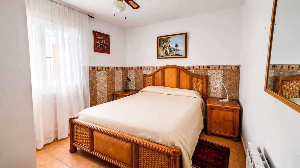 6 chambre Maison de Ville à vendre à Tolox - 260 000 € (Ref: 9883609)