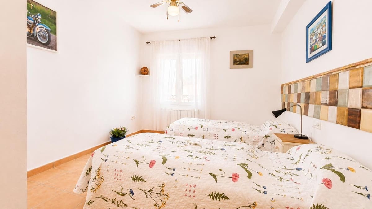 6 chambre Maison de Ville à vendre à Tolox - 260 000 € (Ref: 9883609)
