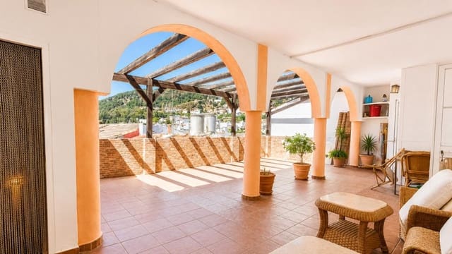 6 chambre Maison de Ville à vendre à Tolox - 260 000 € (Ref: 9883609)