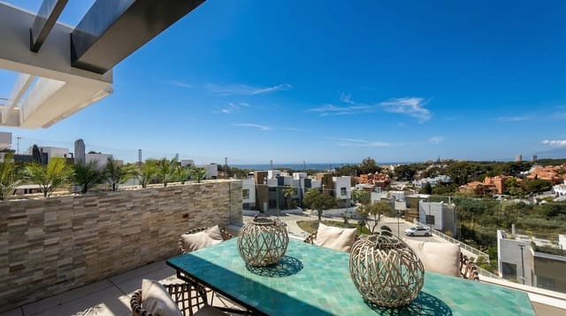 3 soveværelse Lejlighed til salg i Cabopino, Marbella med swimmingpool garage - € 1.199.000 (Ref: 9891256)