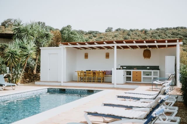 8 bedroom Finca/Country House for sale in Casabermeja with pool garage - € 895,000 (Ref: 9895293)