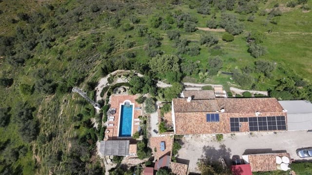 8 bedroom Finca/Country House for sale in Casabermeja with pool garage - € 895,000 (Ref: 9895293)