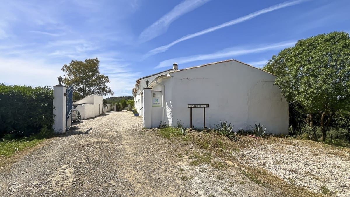 8 bedroom Finca/Country House for sale in Casabermeja with pool garage - € 895,000 (Ref: 9895293)