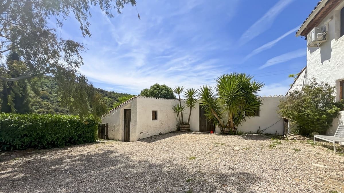 8 bedroom Finca/Country House for sale in Casabermeja with pool garage - € 895,000 (Ref: 9895293)